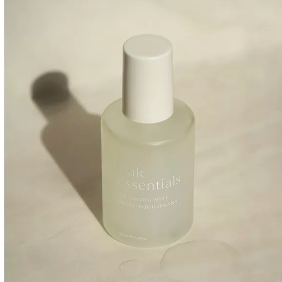 Oak Essentials Balancing Mist - Picture 3 of 4